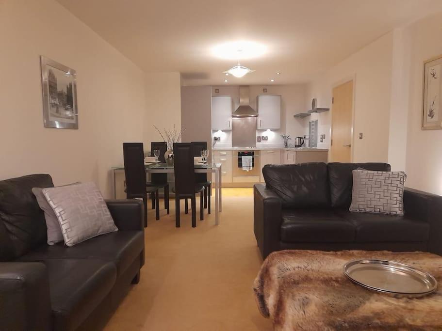 Centrally Situated 1 Bedroom Apartment! Бирмингем Экстерьер фото