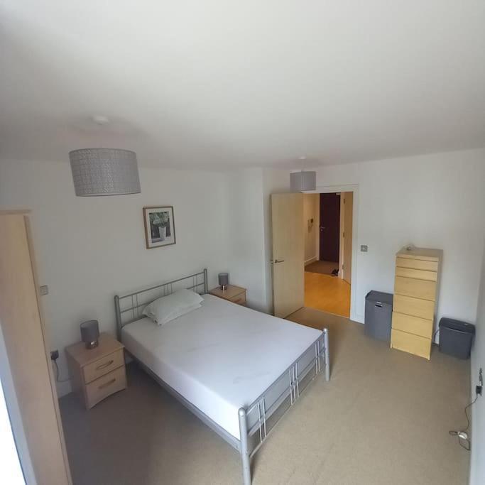 Centrally Situated 1 Bedroom Apartment! Бирмингем Экстерьер фото